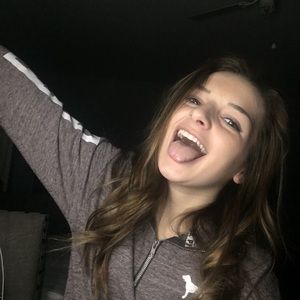 Meet your Posher, Courtney